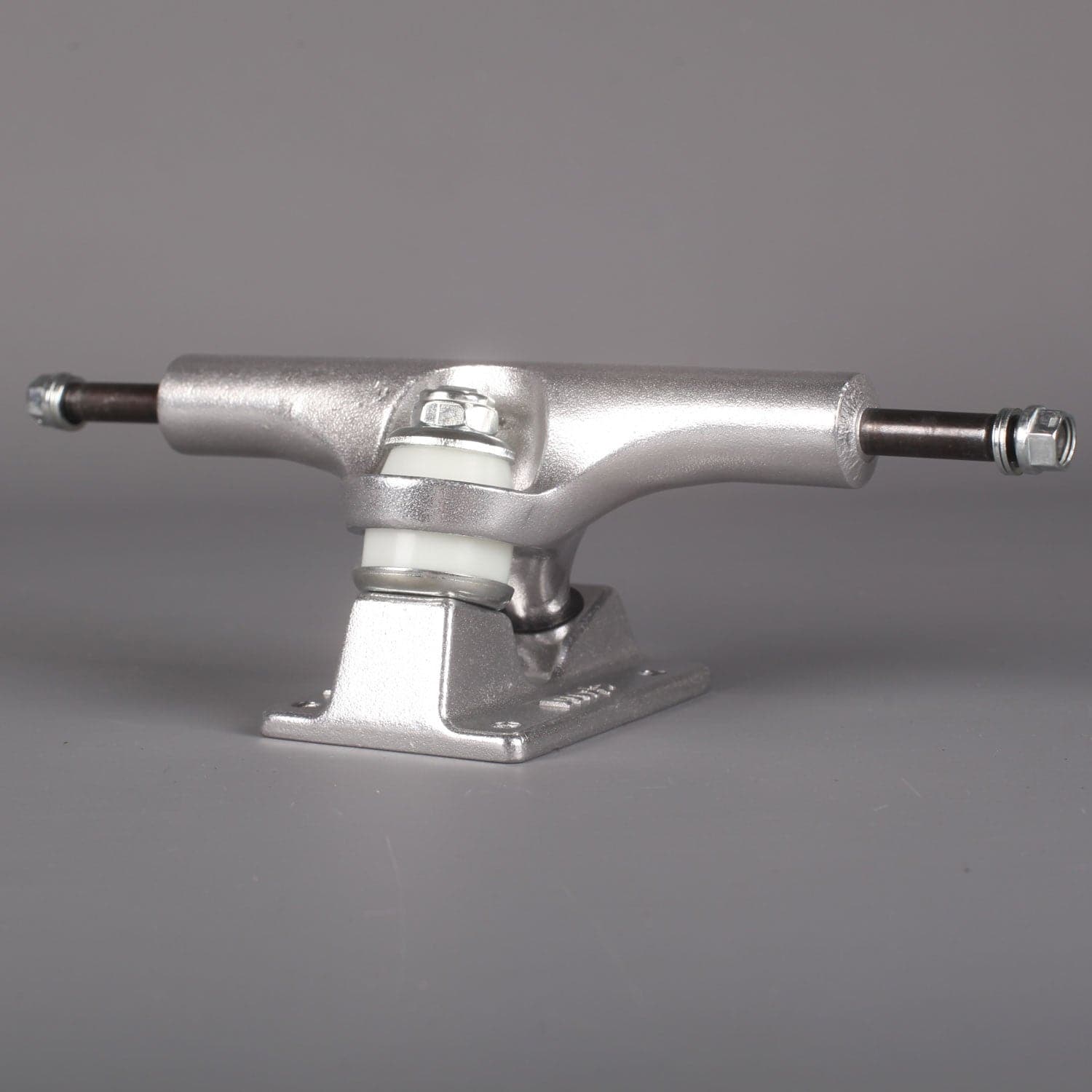 Ace 'Classic' 44s Trucks (Silver) - Image 4