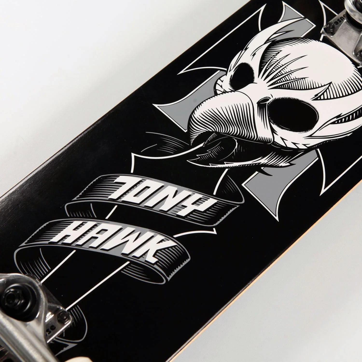Birdhouse 'Crest' 8" Complete Skateboard (Black) - Image 2
