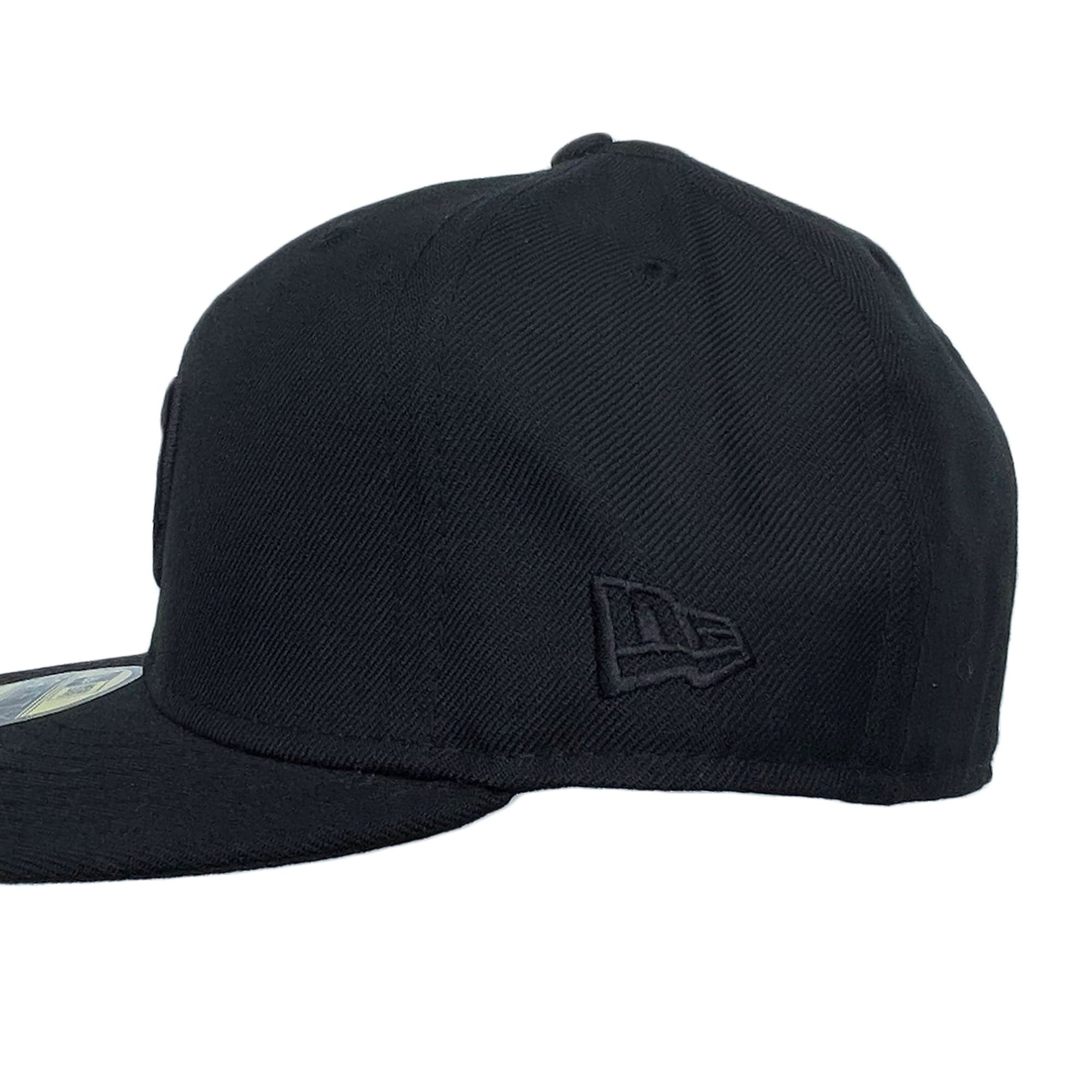 Mystery 'New Era 59Fifty Fitted' Hat (Black/Black) NOS 00s - Image 4